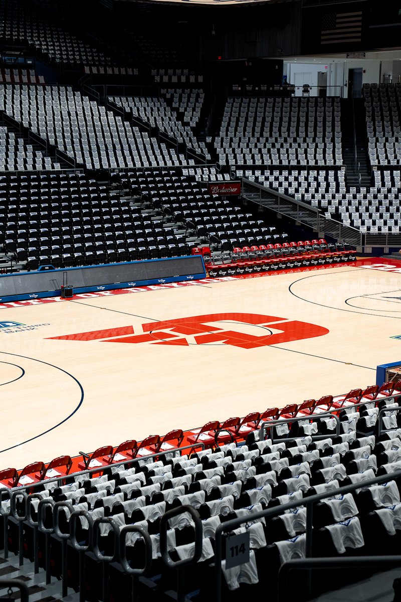 As part of our Charity Exhibition tomorrow against Ohio State, every single fan will receive a special T-shirt‼️

To learn more about Jay's Light ➡️ jayslight.org