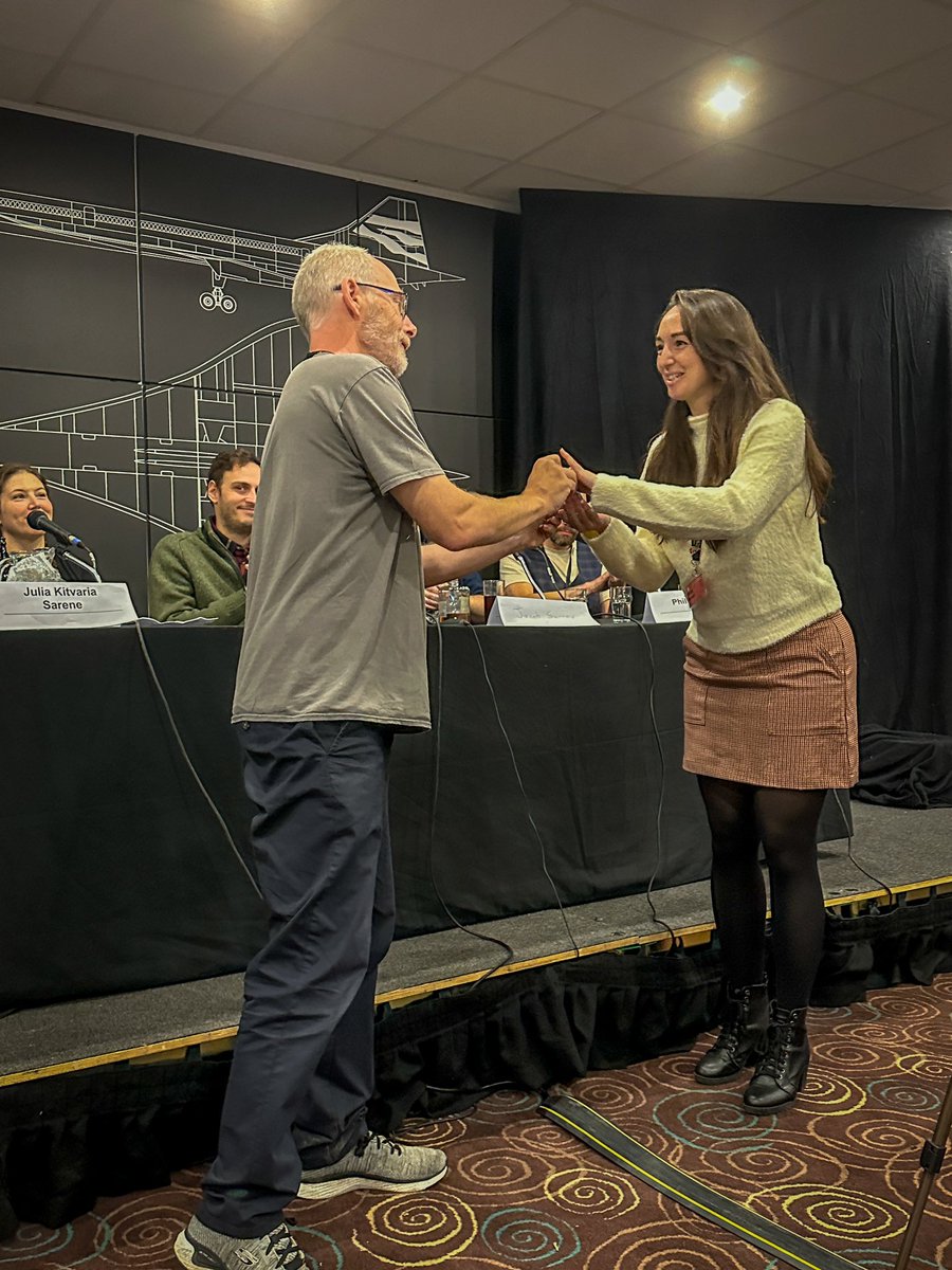 Mitriel Faywood tweet media