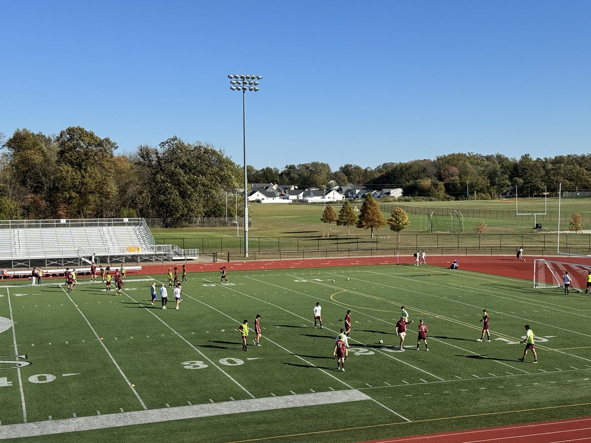 Warmups!  11 minutes til we start! Semi State!! Let’s go Braves!!! ⁦<a href="/BrebeufSports/">Brebeuf Athletics</a>⁩