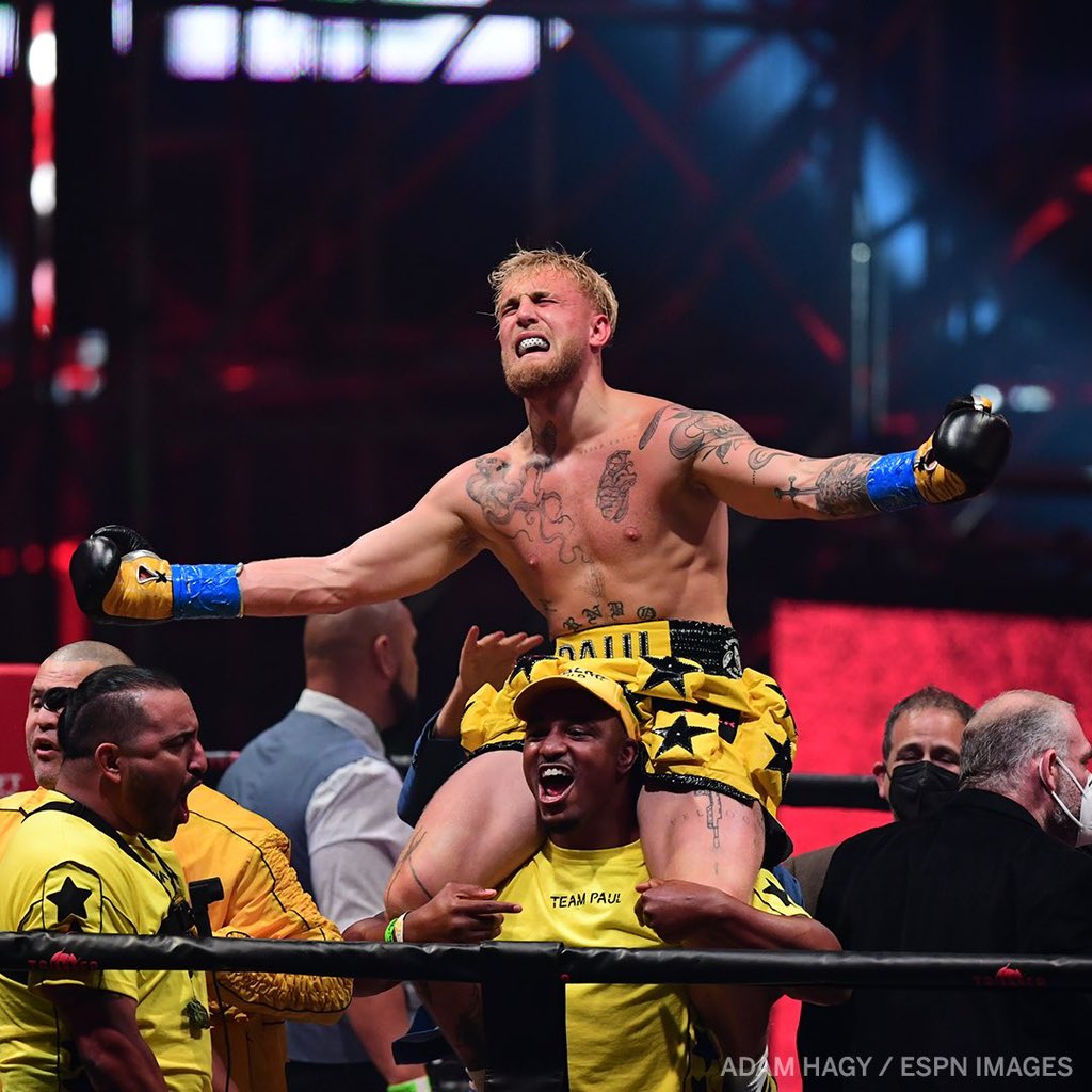 Islam after beating a short notice featherweight