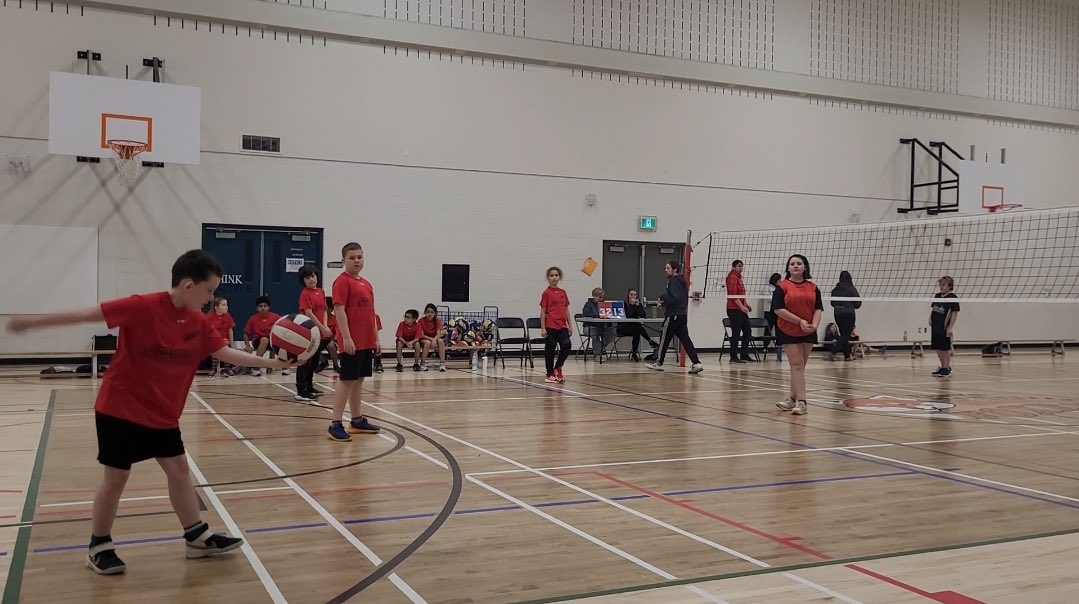 Our @thickwoodArts Thunderbirds had a lot of fun at the first 5/6 Volleyball Tournament of the season today! Thank you to @McNeillyfmpsd for hosting. @FMPSD