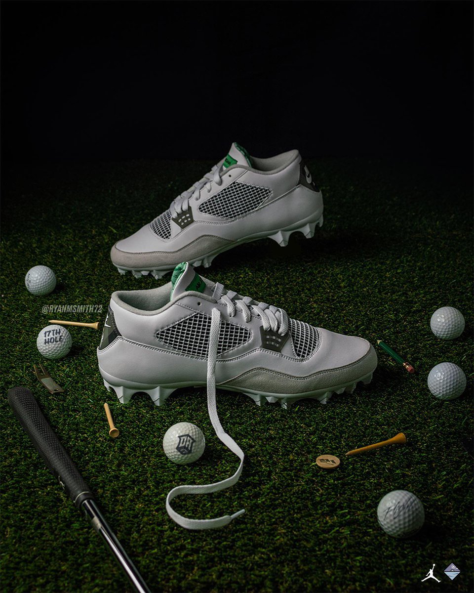 ComplexSneakers's tweet image. Davante Adams has the first ever official Air Jordan 4 Lows. These PEs are inspired by his love of golf. ⛳️