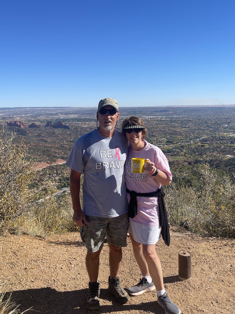 Climbed to the top of Red Mountain, Manitou Springs in honor of Alexa Dreiling who is battling breast cancer and has her own mountain to climb. Love you. ❤️#BeBrave #SundayMugShot ⁦<a href="/AlexaDreiling/">Alexa Dreiling</a>⁩ ⁦<a href="/CoachNDreiling/">Nate Dreiling</a>⁩ ⁦<a href="/WillieGeist/">Willie Geist</a>⁩