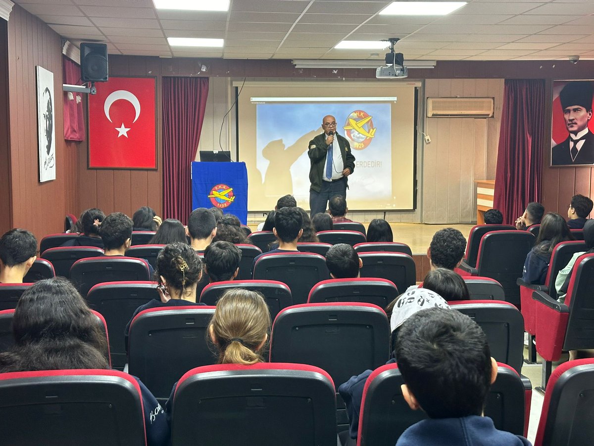 📍Şehit Zeynep Sağır Anadolu Lisesi
 
Cumhuriyetimizin 100.Yılını kutlamaya hazırlandığımız şu günlerde; Cumhuriyetle yaşıt olan kurumunuzun tarihini,
sivil havacılığı, kurumumuzun paraşüt, planör, yelkenkanat, yamaçparaşütü ve model uçak hizmetlerini anlattık ->
#THKCeyhanŞubesi