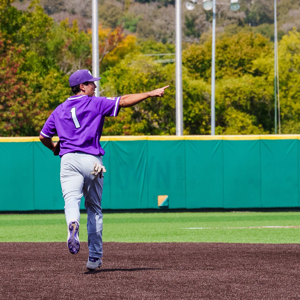 Ballgame! 

🐸 15 
🐱 7 

#FrogballUSA | #GoFrogs