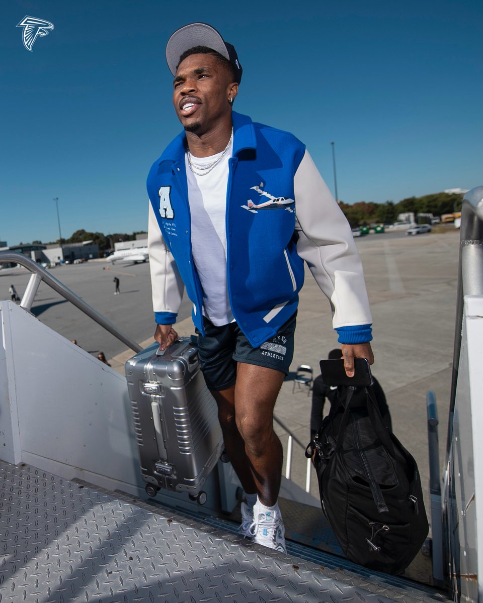 AtlantaFalcons's tweet photo. Jet life
Jeff life https://t.co/MXCZ78CZis