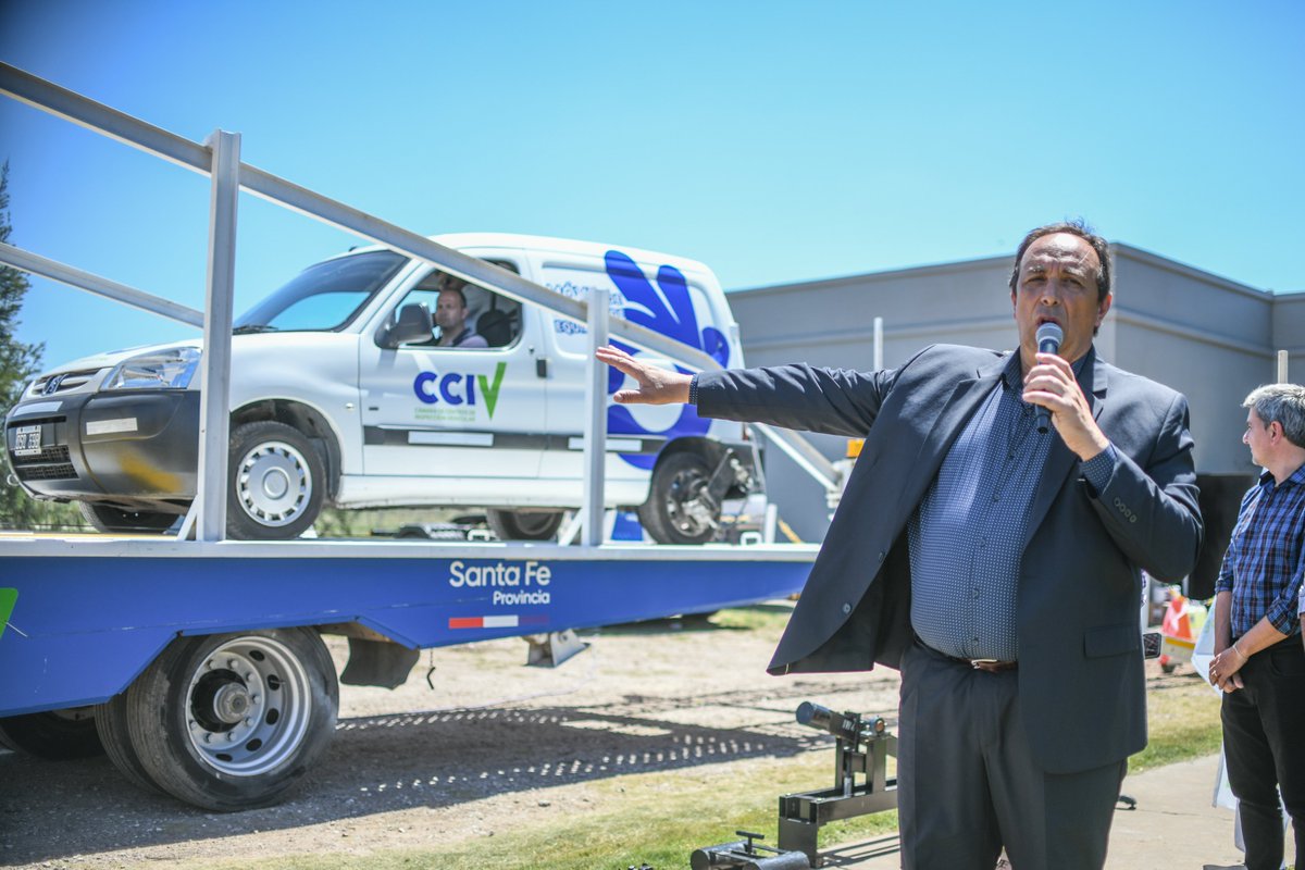 ccivehicular's tweet photo. 👇Además:

🛠️Realizamos la demostración del Taller Móvil de RTO con desarrollo tecnológico propio.

👏 Y contamos con expositores líderes de diversas empresas del sector de movilidad.

¡Sigamos avanzando juntos! 🤝 https://t.co/032TnZDmPK