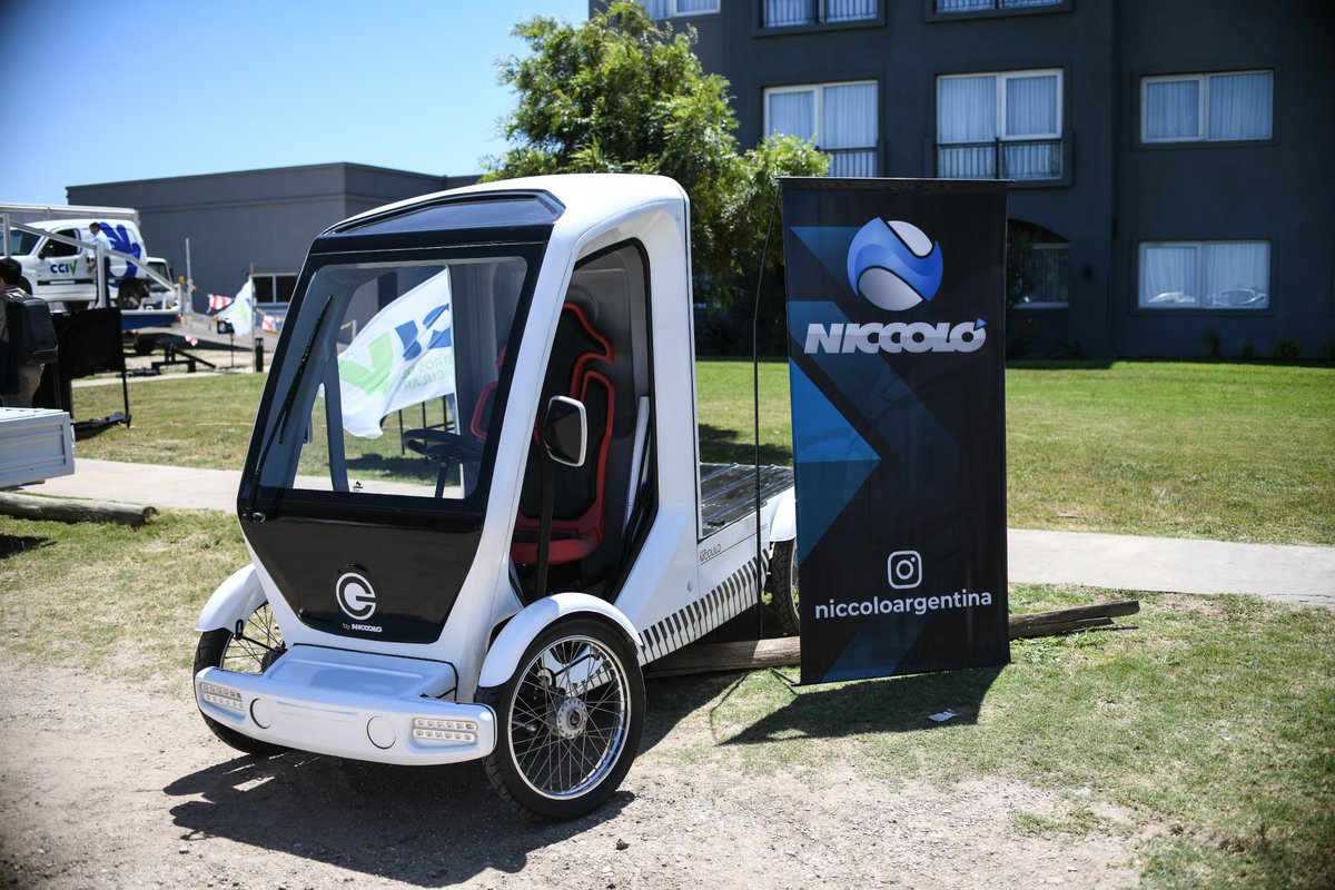 ccivehicular's tweet photo. 👇Además:

🛠️Realizamos la demostración del Taller Móvil de RTO con desarrollo tecnológico propio.

👏 Y contamos con expositores líderes de diversas empresas del sector de movilidad.

¡Sigamos avanzando juntos! 🤝 https://t.co/032TnZDmPK