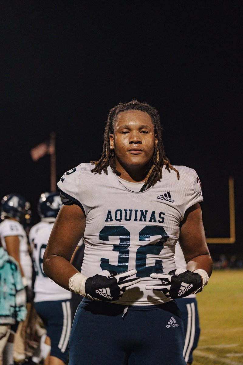 Poohcrews32's tweet photo. Great shutout win last week against Valley Christian got defensive player of the game!!
@KentCrews59 @paula_talanoa @CoachAgno @Aquinas_Falcons @AquinasAthSB @MaxTaufaao @UofR_Football @Utah_Football @FaaoTalanoa61 @CoachSolis2 @CoachAgno @coachbrusig @MrzFinau  @Aquinas_Falcons https://t.co/WWy6PoD74H