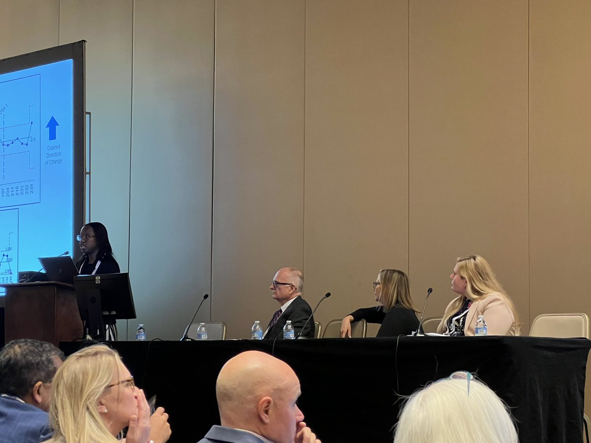 So proud of our fellows! Dr Kalenga presenting amazing QI work on reducing extra-uterine growth restriction while Dr Lock moderates the scientific SONPM session at #AAP2023