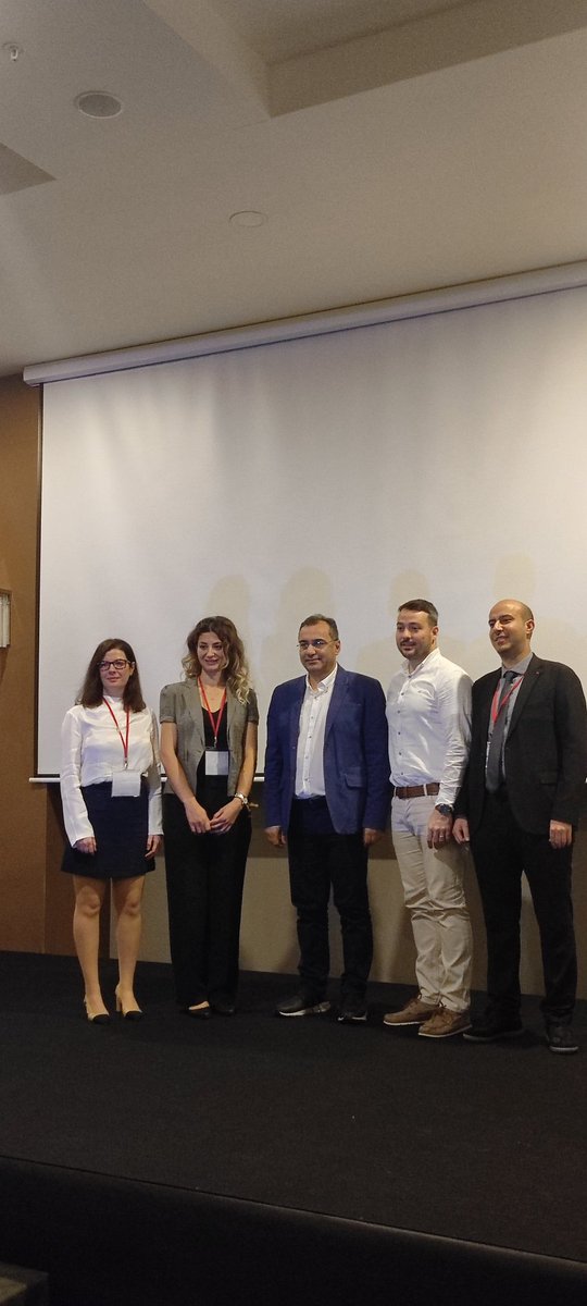 dr_ismihan's tweet photo. Young TLAR School of Rheumatology '23 is going on with hot debates, multi-disciplinary counselling,  and uptodate content 📚
#genctrasd 
@GencTRASD 
#trasd @a_c_soylu @abdulvahap_md  @rheumato_nedim https://t.co/p7eTm5DoD6