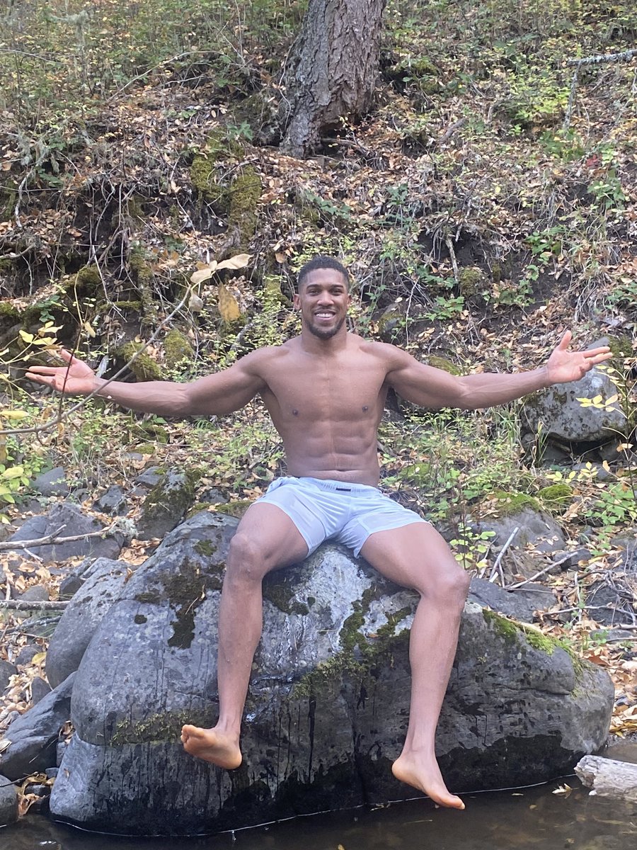 anthonyjoshua's tweet photo. Unplugged from the matrix. https://t.co/KZt693umc3