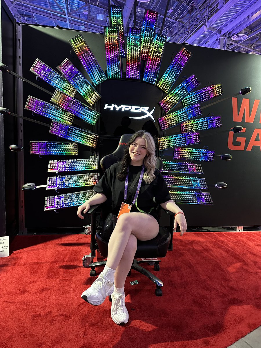 #hyperxfamily 
Give me free shit 😂