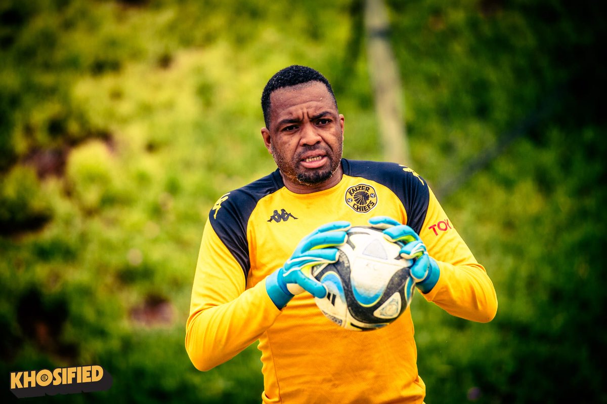 You either die a hero or live long enough to see yourself become the villain
#Khune #Ntseki #KaizerChiefs #CarlingKnockout #SSDiski