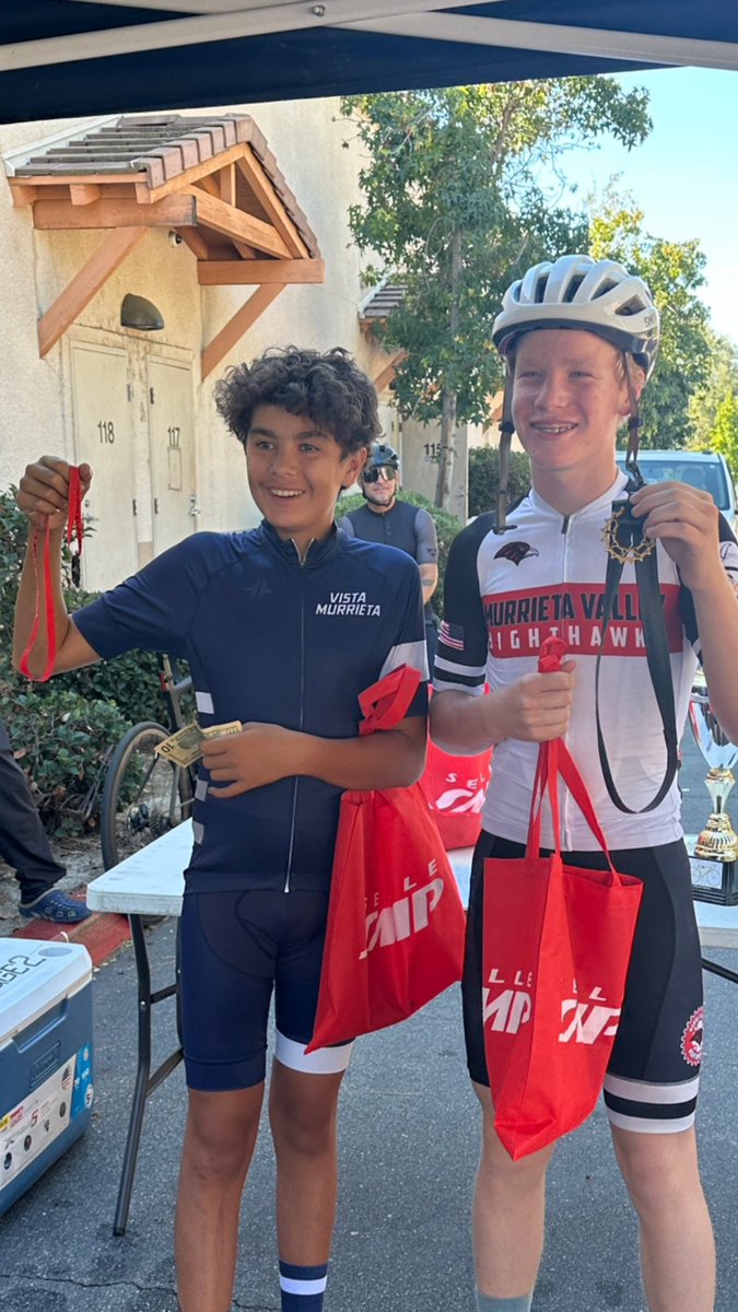 DanielTodd_'s tweet photo. William (on the right, 8th grade) and his friend took 2nd &amp; 3rd places respectively in their first ever road bike race this morning in Temecula. 👏 Thank you Stage 2 Cyclery in Murrieta for mentoring and supporting these young riders! #RoadBiking #YouthSports https://t.co/aG0nNGAzr9