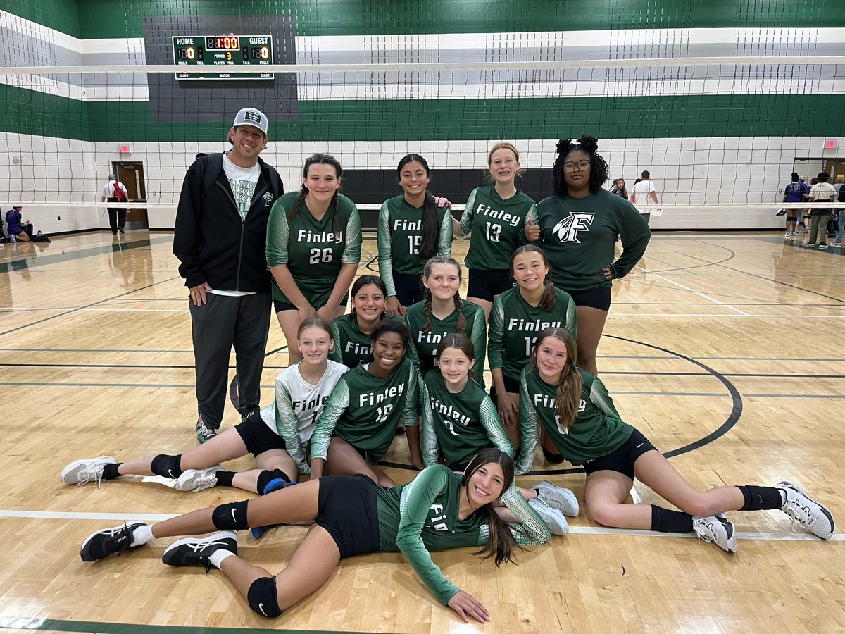 fjhladywarriors's tweet photo. Congratulations to these Lady Warriors and to Coach Thorne for finishing 3rd in the Division 2 District Tournament! 🎉 

What a way to wrap up their 8th grade volleyball season!! 💚 #SoProud #CatchUsAtOurBest #FutureIndians @waxahachievb @hachiesports @FinleyJrHigh https://t.co/aTJFyGD2VI