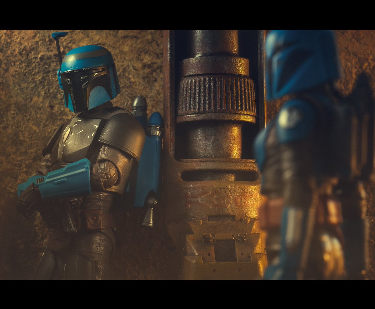 Everywhere... #StarWars #TheMandalorian #toys #beskar #toyphotography #photography #Chile <a href="/starwars/">Star Wars</a> <a href="/sw_holocron/">Star Wars Holocron</a> <a href="/StarWarsLA/">Star Wars</a> <a href="/Lucasfilm/">Lucasfilm</a> <a href="/Hasbro/">Hasbro</a>