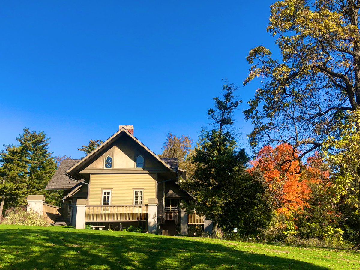 Howie01353073's tweet photo. The Fabyan Villa and Japanese Garden 
#Fabyan #frankwright #japanese #garden #foliage #autumn https://t.co/anzK9Q7cEM
