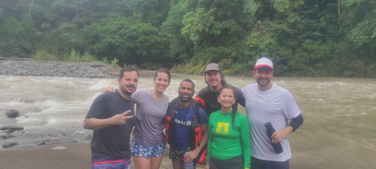 Tony3ia's tweet photo. Rafting Pacuare #TeamPoca #PuraVida https://t.co/RyVNoO9Edz