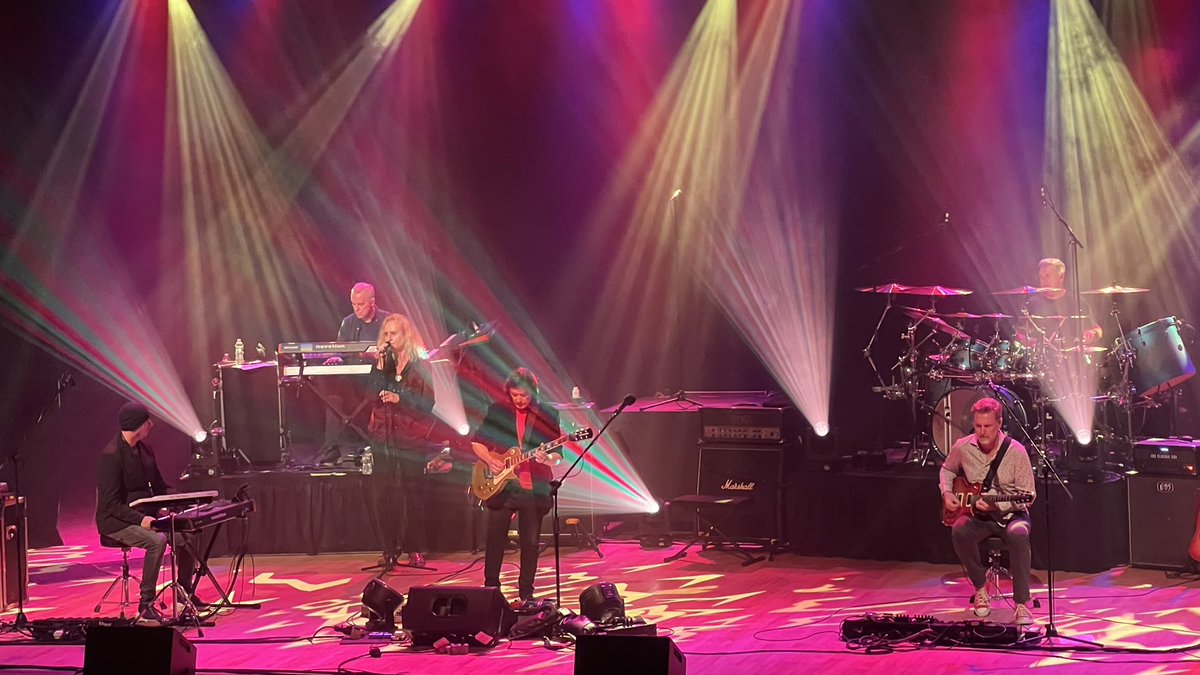 KLStone29's tweet photo. @HackettOfficial I’ve seen hundreds of shows in my lifetime, &amp; this show was a masterpiece. One of the best I’ve ever seen. This is the way it’s done…incredible songwriting, stellar musicianship, &amp; live performance passion. And the mix and lights were perfect. Thanks for a very memorable night. https://t.co/SHeURHeljz