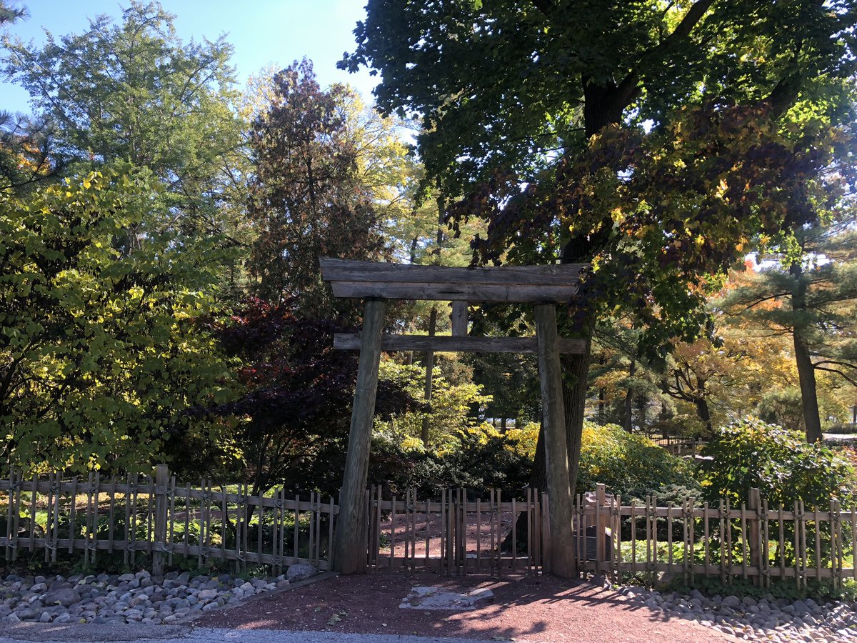 Howie01353073's tweet photo. The Fabyan Villa and Japanese Garden 2 
#Fabyan #frankwright #japanese #garden #foliage #autumn https://t.co/lDeQgdjyX7