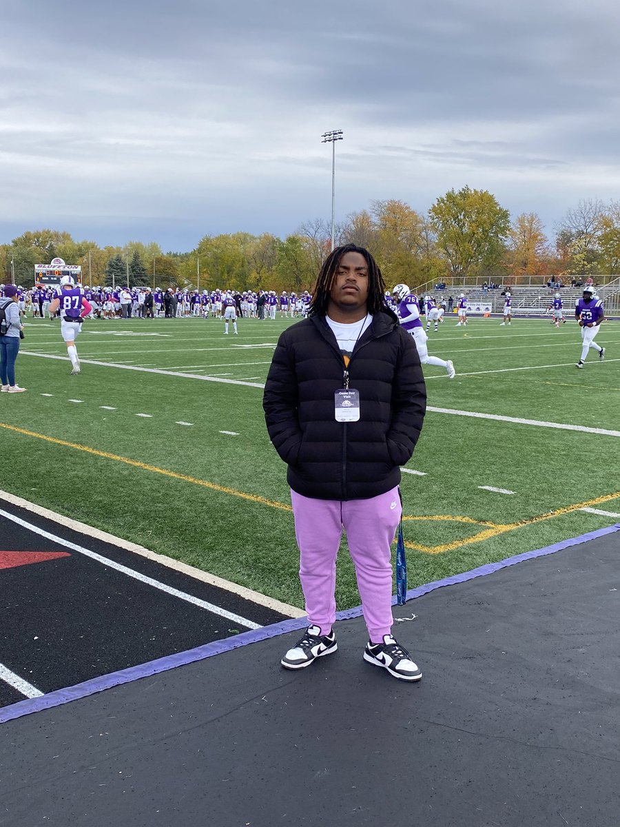 Had a great gameday visit <a href="/BlufftonFB/">Bluffton Football</a> thank you!!!💜 <a href="/CoachMNardo/">Matt Nardo</a> <a href="/CoachSchon/">Coach Schon</a>