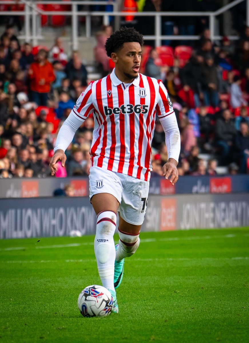 What a great result tonight between <a href="/stokecity/">Stoke City FC</a> and <a href="/SunderlandAFC/">Sunderland AFC</a> 2-1 🔴⚪️⚽️ thanks for having me!

<a href="/scfc_women/">Stoke City FC Women</a> <a href="/stokecity/">Stoke City FC</a> #SCFC <a href="/SwedishStokies/">Swedish Stokies</a> @scfcbrazil <a href="/scfcchina/">SCFCCHINA</a> <a href="/KnotFM/">Knot FM</a> <a href="/AngelaSmith_/">Angela  Smith.</a> 
<a href="/BBCSport/">BBC Sport</a> <a href="/BBCRadioStoke/">BBC Stoke & Staffordshire</a> @scfc_community <a href="/Sotlive/">StokeonTrentLive</a> <a href="/StokeCityLive/">Stoke City Live</a>