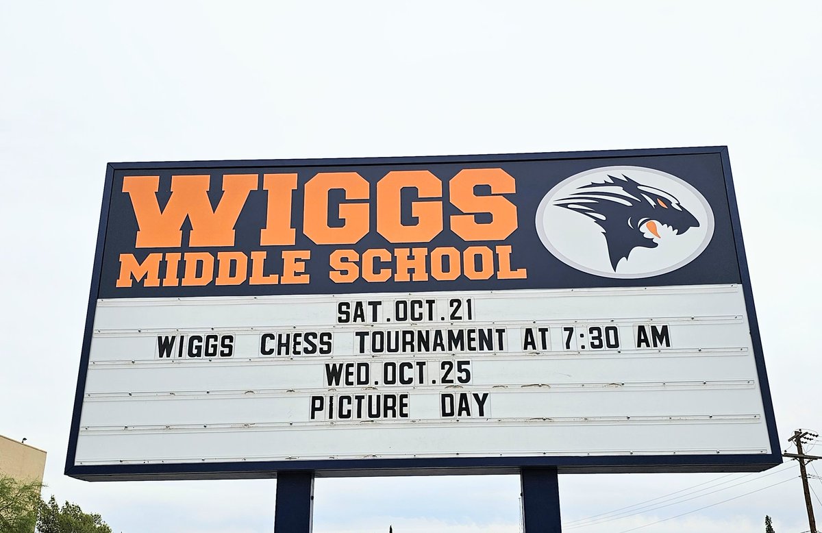 mrleebooks's tweet image. Looks like this is gonna be a weekly thing of ours! #CobraChess &amp;amp; #ChessConnect #NorthEastChess #QueenCobras × #KingCobras👑 is in the building...Shout out to Wiggs Middle School for hosting their annual Fall tournament. 

#WiggsChess2023