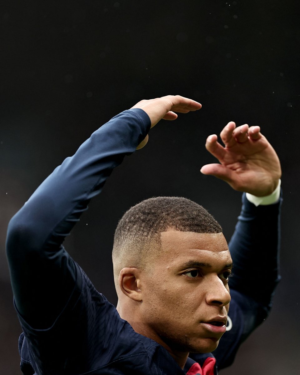 🔴🔵 <a href="/KMbappe/">Kylian Mbappé</a>
