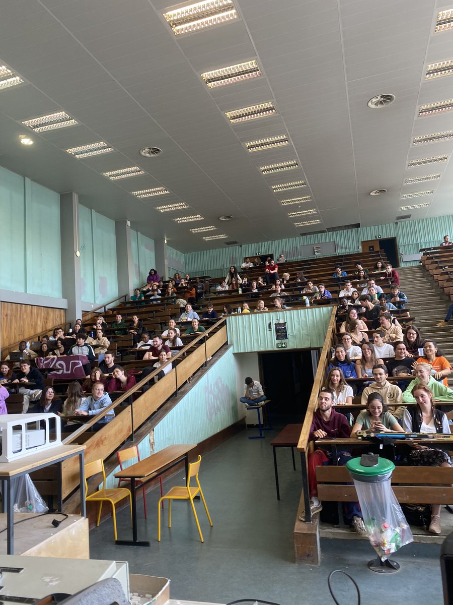 ✨Chaque année, les #tutorats se réunissent au WET afin d’assister à des formations et de prôner leurs valeurs qui sont : 

✅l’accessibilité, le bien-être, la #pédagogie, la #polyvalence, le #bénévolat, l’égalité des chances et la lutte contre la #précaritéétudiante ❌