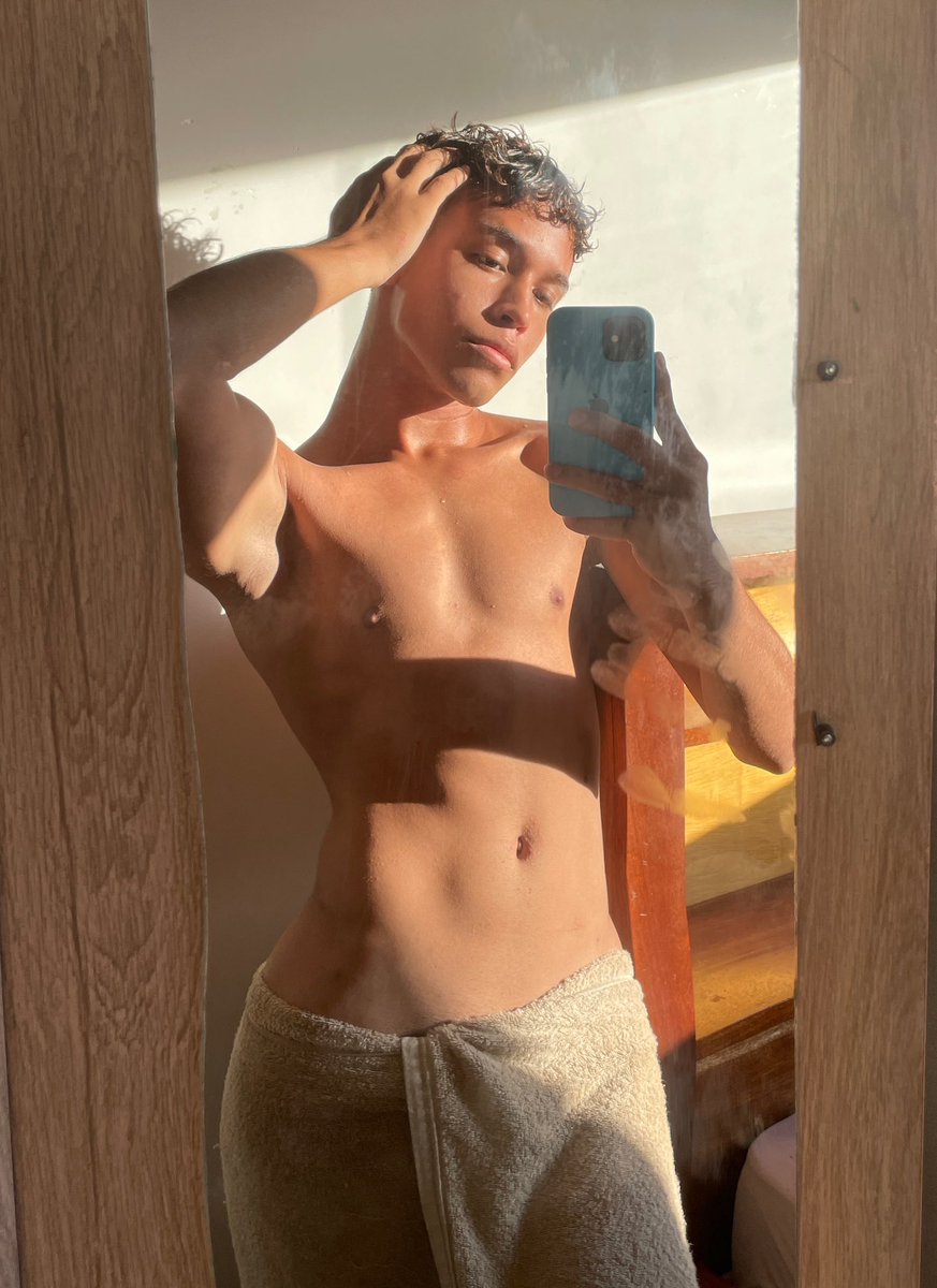 coloquem uma legenda 🥵🔥🔥