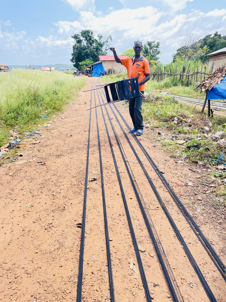Balde_souare's tweet image. Une pause chez le Tisserand…
#Roadtrip #Popodara #Labe