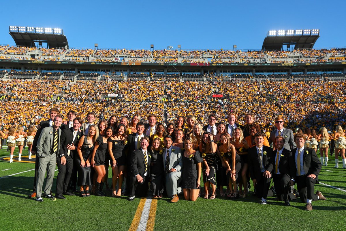 MizzouAthletics's tweet image. 2023 Homecoming Court 🐯

#MizzouHomecoming #FirstAndFinest