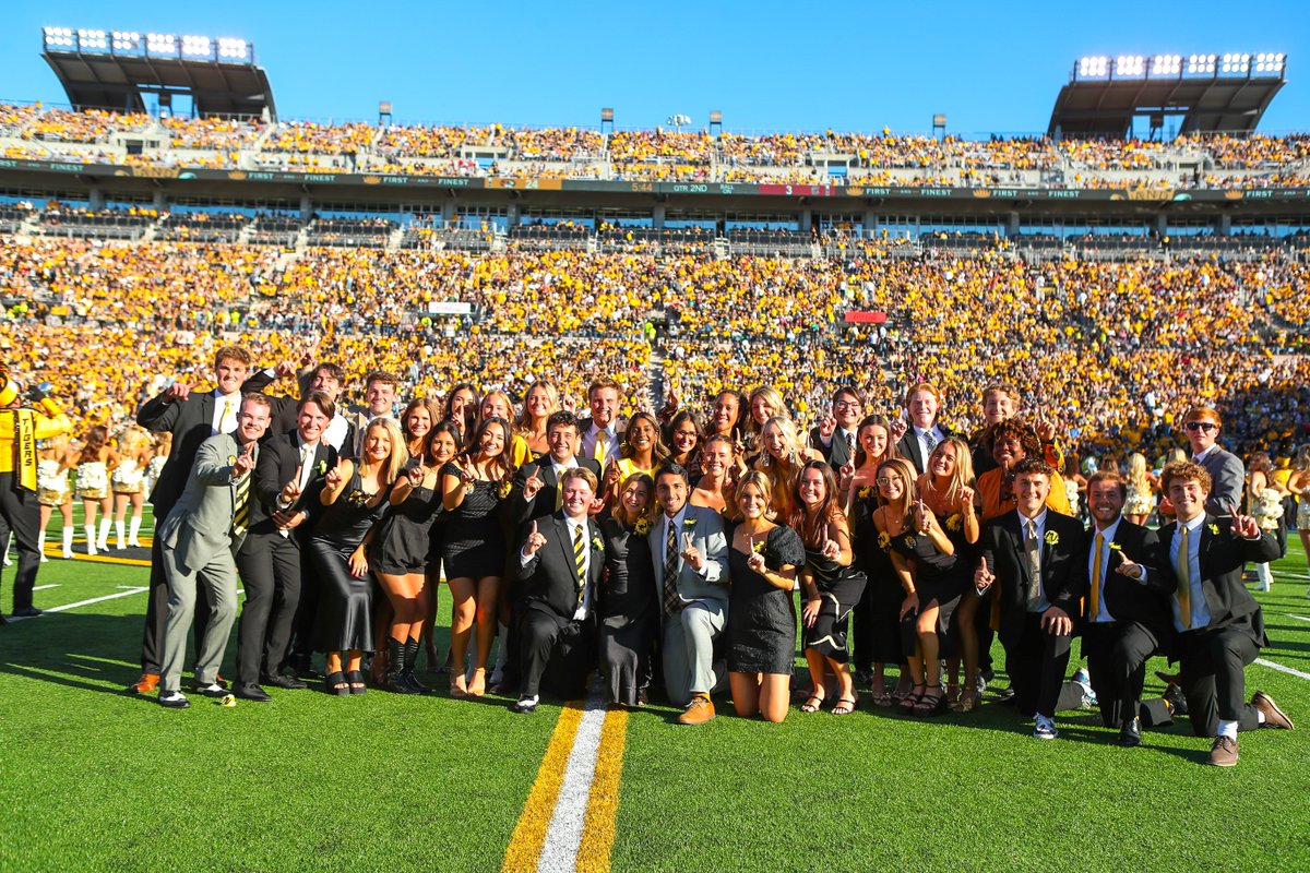 MizzouAthletics's tweet image. 2023 Homecoming Court 🐯

#MizzouHomecoming #FirstAndFinest