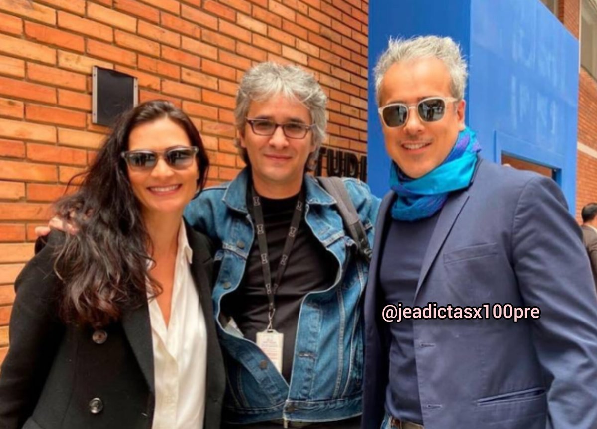 JEAdictax100pre's tweet photo. @orozcoanaok, @jeabello con César Augusto betancour el escritor y guionista de la nueva temporada de #YSBLF #BLFLaSerie #BLF3 por @PrimeVideoLat año 2024 https://t.co/JbVAuHYfTU