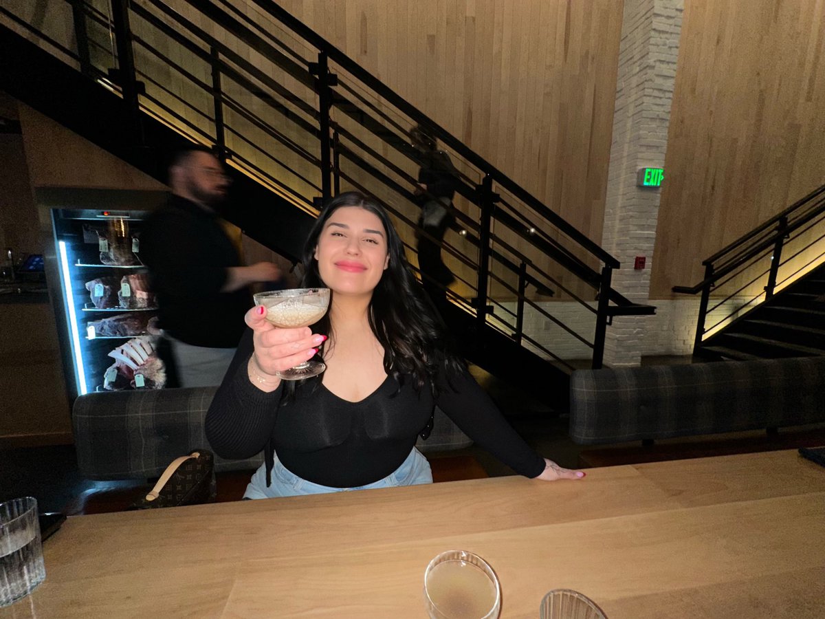 Kaysauce_'s tweet photo. 🥂 https://t.co/VWifwXdEup