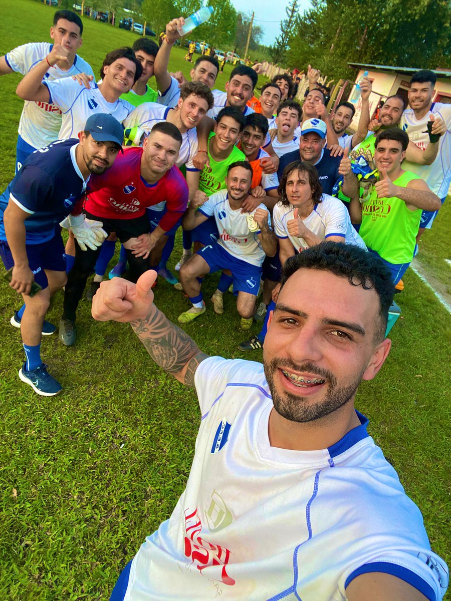 SANEUGENIOFC's tweet photo. 🔚 #𝐒𝐀𝐍𝐱𝐔𝐑𝐔
#𝐋𝐚𝐒𝐞𝐥𝐟𝐢𝐞𝐆𝐎𝐋

Entro y definió como los dioses, golazo!
Hoy es toda tuya Walter!💪🏻

⚪️𝐄𝐍𝐓𝐑𝐀𝐍 𝐎𝐍𝐂𝐄, 𝐏𝐄𝐑𝐎 𝐉𝐔𝐆𝐀𝐌𝐎𝐒 𝐓𝐎𝐃𝐎𝐒⚪️

#𝐄𝐥𝐌𝐚́𝐬𝐆𝐑𝐀𝐍𝐃𝐄 #𝟏𝟏𝟓𝐄𝐧𝐏𝐫𝐢𝐦𝐞𝐫𝐚 #𝐏𝐲𝐃 #𝐋𝐚𝐇𝐢𝐬𝐭𝐨𝐫𝐢𝐚𝐌𝐀𝐍𝐃𝐀 https://t.co/PU5po557cg