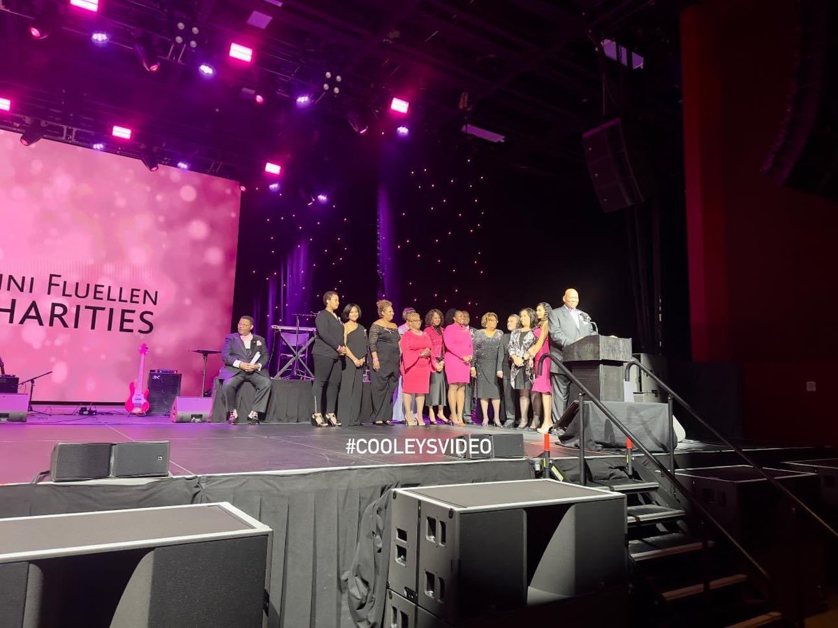 Cooleysvideo's tweet photo. Lanini Fluellen Charities Gala was a blast at HardRock Casino last night. It was such a honor to be the photographer and capturing so many great people being recognized!! 
A few IPhone 14  behind the scenes photos. 
#cooleysvideo #blessedbeyondmeasure —#goodvibes #iphonephotos https://t.co/MGgoqTA9P9