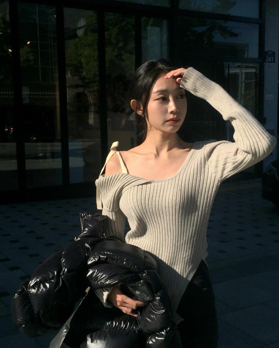 JISOO__archive's tweet photo. 231022 짓스타그램 1/3

읏추웡

https://t.co/Xr2vaMy19G

#서지수 #러블리즈 https://t.co/79bPS7v0fy