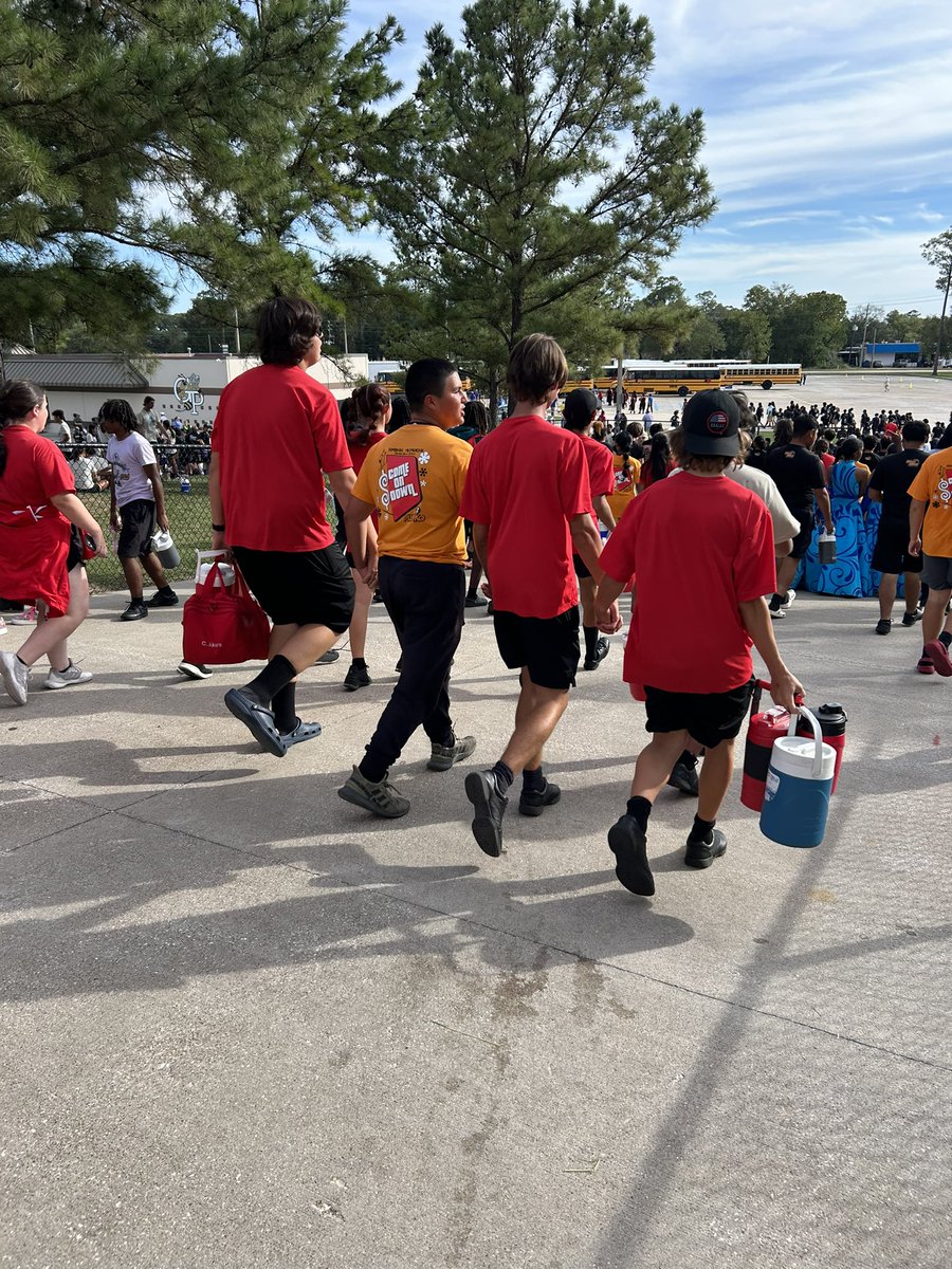 🚨 BIG NEWS!!!! 🚨
For the first time EVER, BOTH <a href="/TomballISD/">Tomball ISD</a> marching bands are in 6A Area F Finals!!!!!! <a href="/CougarPrideBand/">TCP Band</a> takes the field at 6:30pm and <a href="/tmhsrbb/">Tomball Memorial HS Marching Band</a> at 7:15! #TeamTomball is taking over and celebrating together!! ❤️💙❤️💙 #destinationexcellence