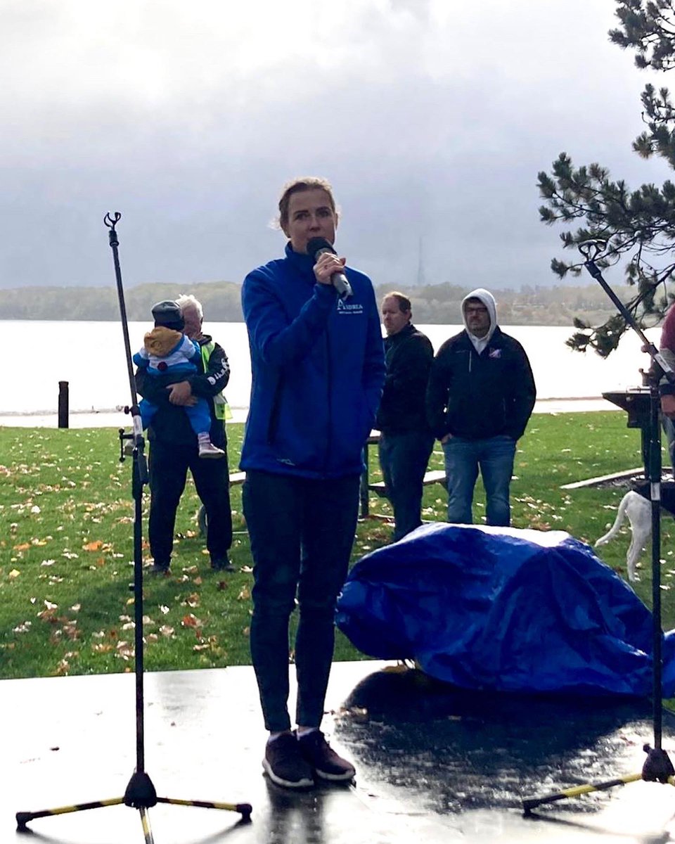 Andrea_Khanjin's tweet photo. I was delighted to join #BridgetsRun, a community fundraiser by #BridgetsBunnies, that helps parents cope with pregnancy/infant loss.
#BridgetsBunnies comfort kit provides guidance at this very difficult moment, and helps establish a connection between the community members. https://t.co/HeMvytup95