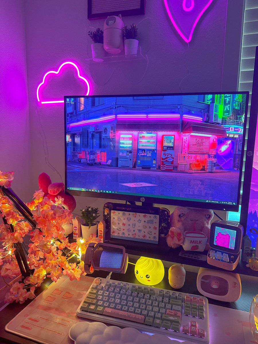 Happy Saturday 🤍 

#desk #deskspace #deskdecor #deskinspiration #deskinspo #gamingdesk #pinkgamingaccessories #pinkgamingaccount #cozygamingsetups #cozysetup #cozydesk #cozygamingcorner #kawaiigamer #Kawaiigaming #pinkgaming #pinkgamingaesthetic #cozygamingcommunity #cozygaming