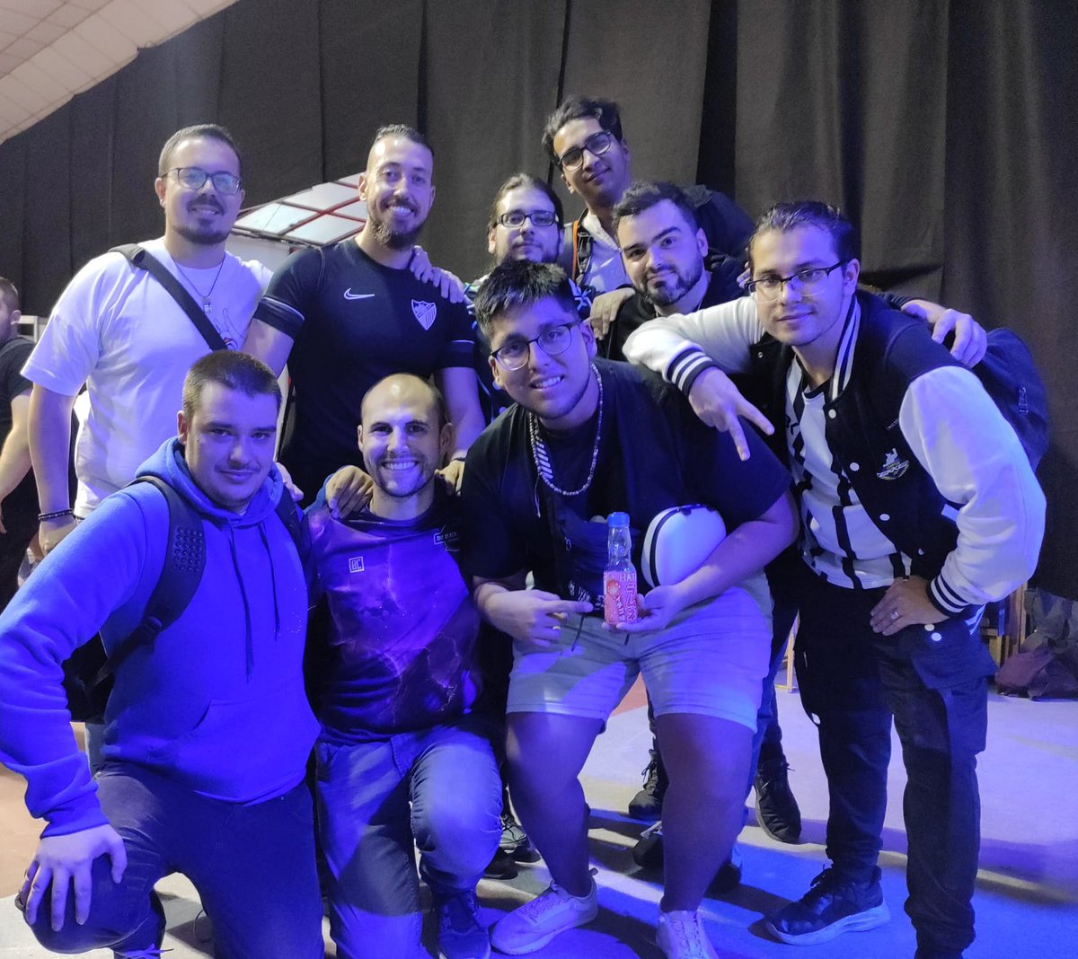 En casa tras el Torneo de <a href="/granadagaming/">Granada Gaming Festival 🎮</a> 🎮

1🥇<a href="/Tibetanotk/">GG | Tibetano</a>
2🥈<a href="/Siilmad/">Slmd</a>
3🥉<a href="/karios42/">Carlos Arévalo</a>
4🏅<a href="/abelignacio95/">RFC | AbelSame</a>
5🏅<a href="/BoxManArts/">RFC | BoxMan</a>
6🏅M.Chicken
7🏅<a href="/Oracle_Javier/">DM | Oracle_99</a>
8🏅Vainas

A falta de que tengo que pulir ciertas cosas, hoy he disfrutado muchísimo del juego.

GGs señores, fue un placer🖤