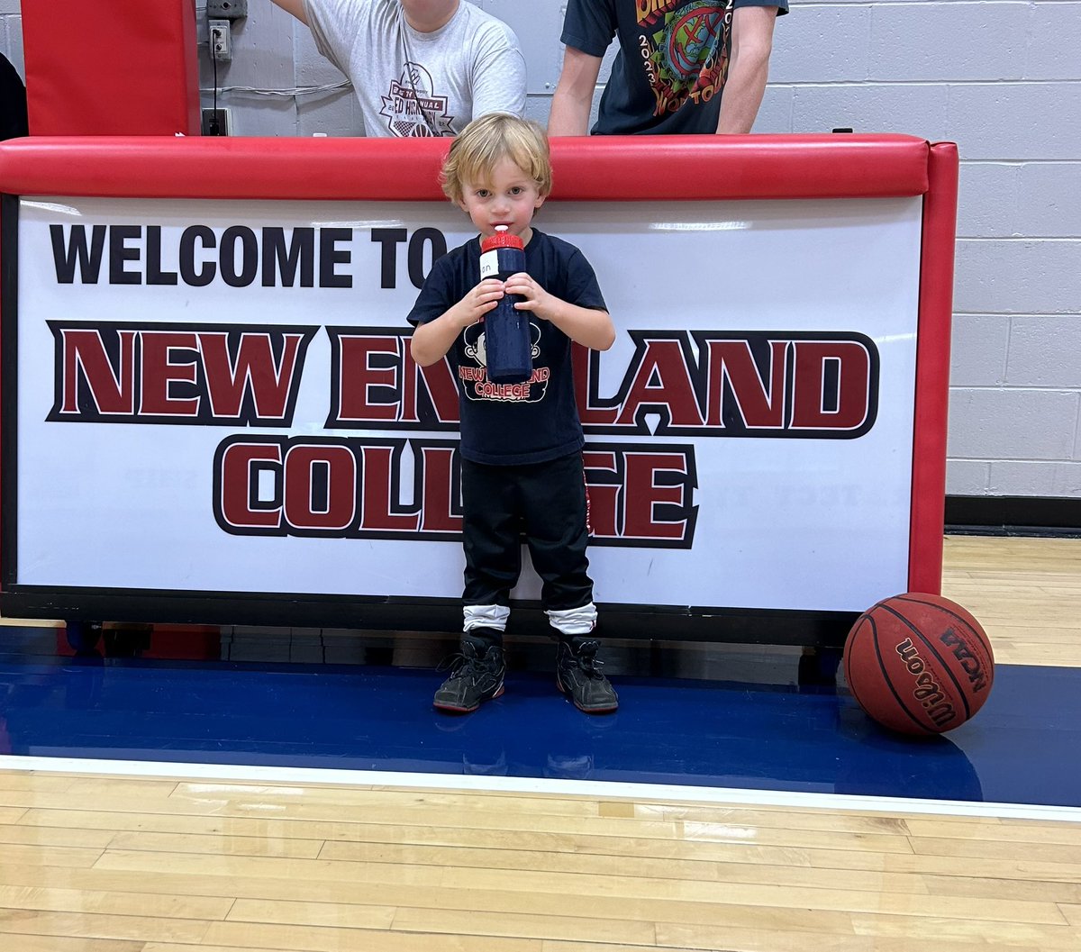 CoachSciria's tweet photo. Special guest at practice today helping out the Grims! https://t.co/asaKaiJSB6