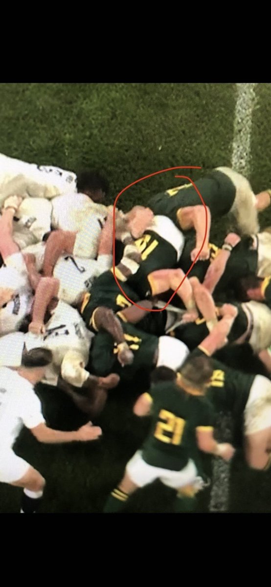 Ça commence à faire là… Côté arbitre, pénalité de la gagne…