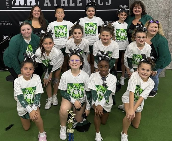Way to go, New Milford Cheerleaders!! 👏🏻