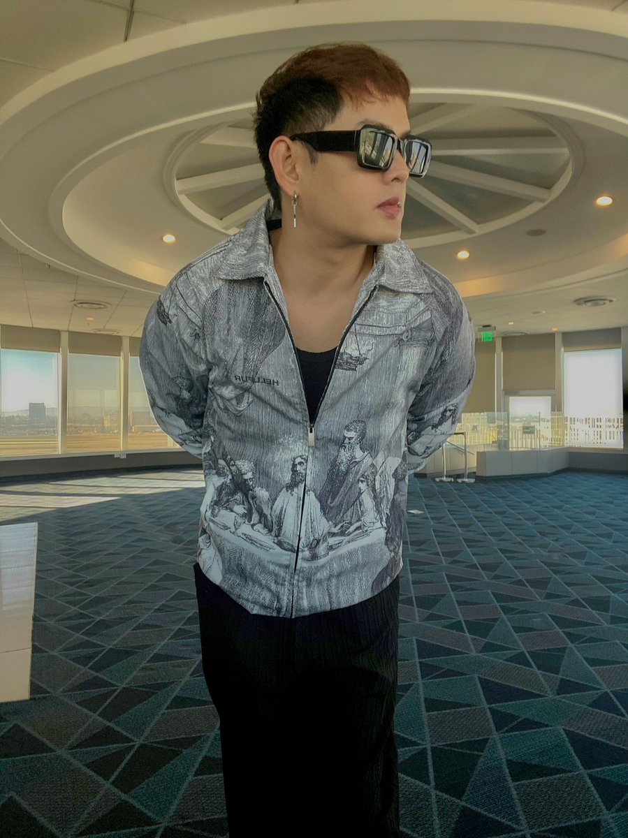 iamrommelgalido's tweet photo. I think LA looks pretty good on me 📍 https://t.co/O0sBZeIlW6