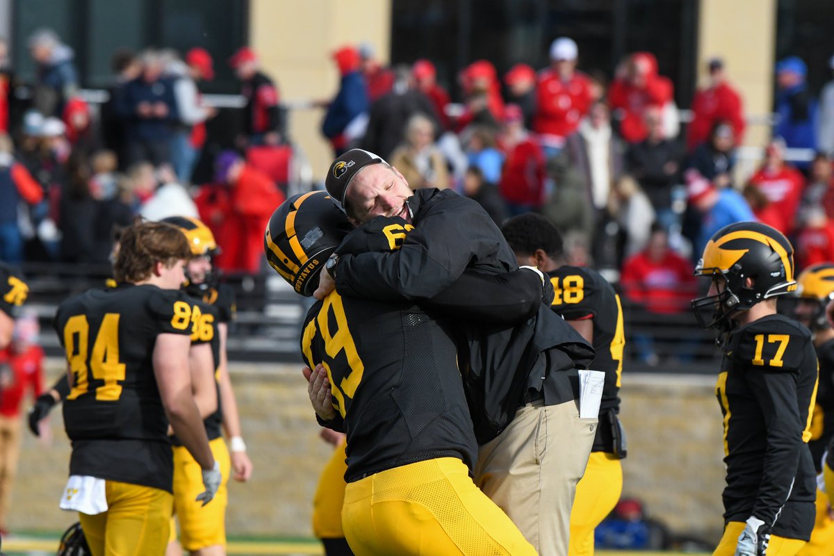 gustiefootball tweet picture