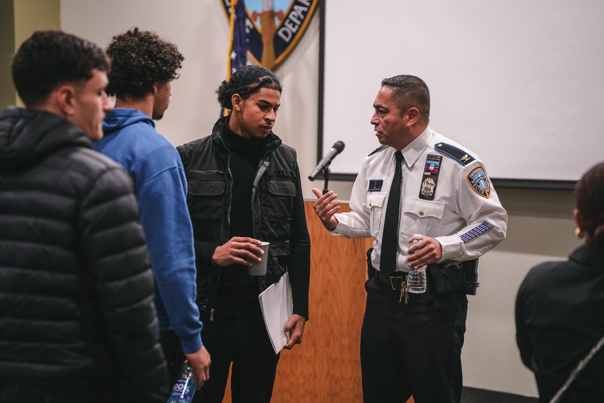 PVDMayor's tweet photo. Today's @ProvidenceRIPD Open House was a big success! Thank you to everyone who dropped by to gain insight into our police department. Don't forget that applications are being accepted until October 31st. For further details, please visit: https://t.co/Qmzn3XEMl9 https://t.co/EsFpQpiyA3