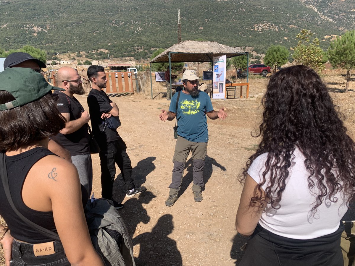 BirdLebanese's tweet photo. في ١٤ تشرين الأول ٢٠٢٣، اجتمع عشاق الطبيعة والمدافعون عن البيئة في منطقة عميق الرطبة للاحتفال باليوم العالمي للطيور المهاجرة، وهو حدث نظمته جمعية حماية الطيور في لبنان  (ABCL) بالتعاون مع جامعة الروح القدس - الكسليك (USEK)  و إدارة الأراضي الرطبة في عميق. https://t.co/NmAPsUrHEA